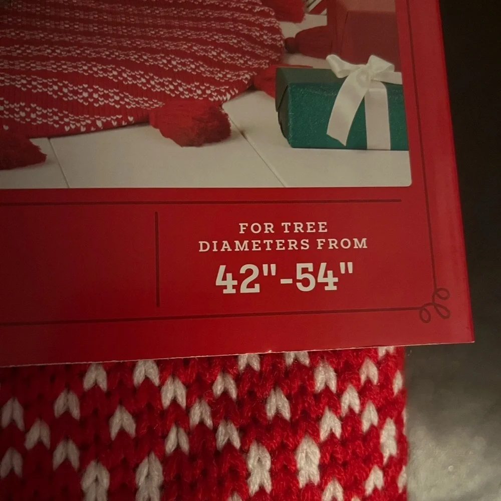 NWT  48in Fair Isle Christmas Tree Skirt with Tassels Red/White - Wondershop